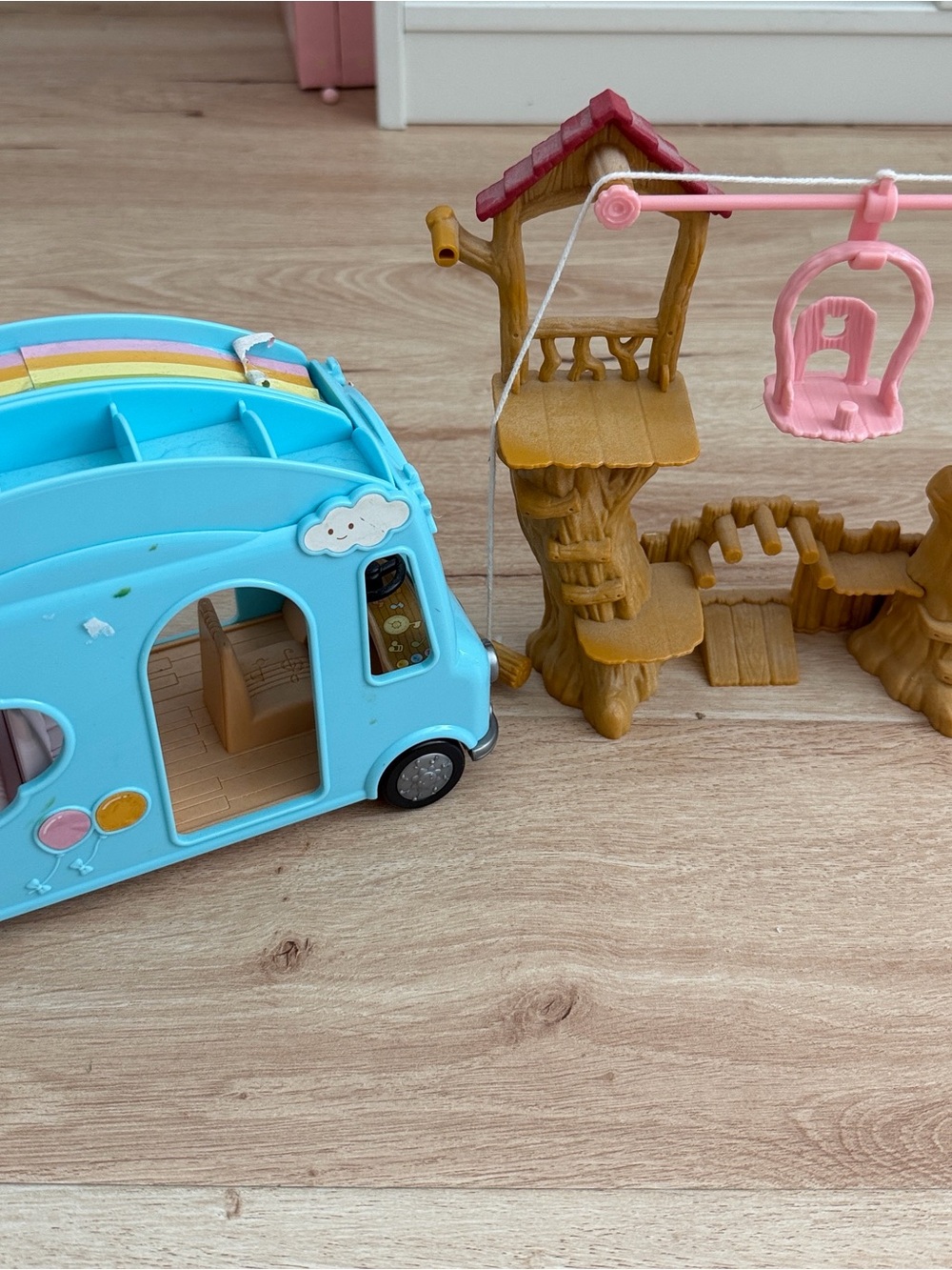 Calico critter nursery bus Lot